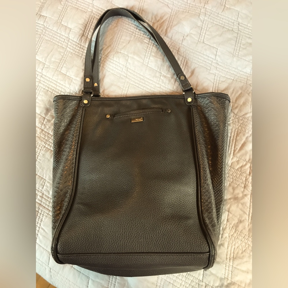 Thirty-one pebbled gray tote Jewell